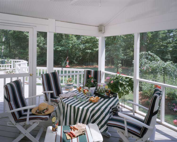 sunroom.jpg (66226 bytes)